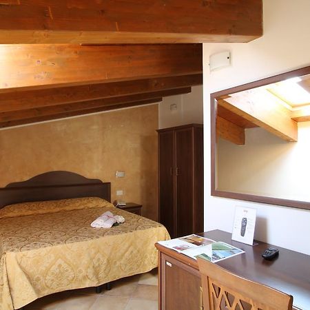 אלבה אדריאטיקה Country House Il Ponte מראה חיצוני תמונה